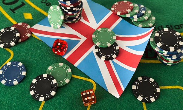Live dealer rolling dice for Colok Naga on surga 77